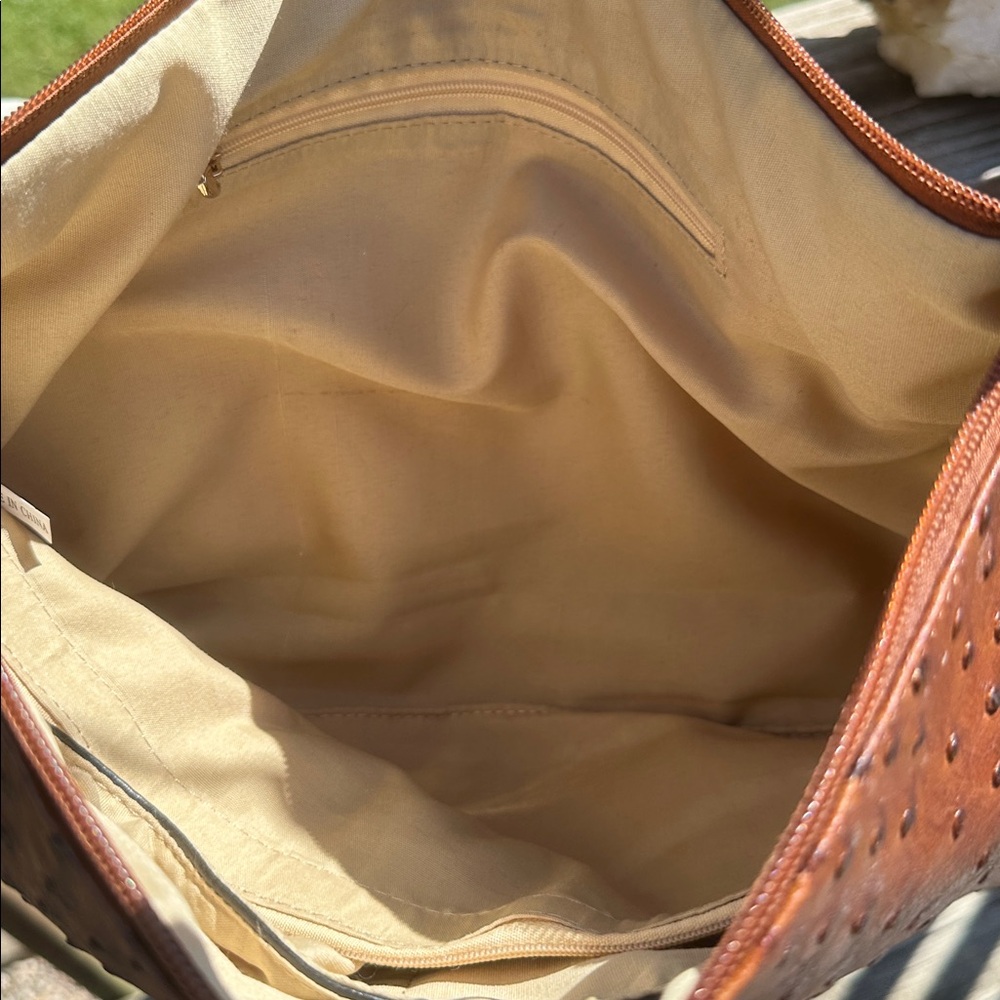 Ostrich embossed Crossbody Bag.  EC. - Picture 4 of 5